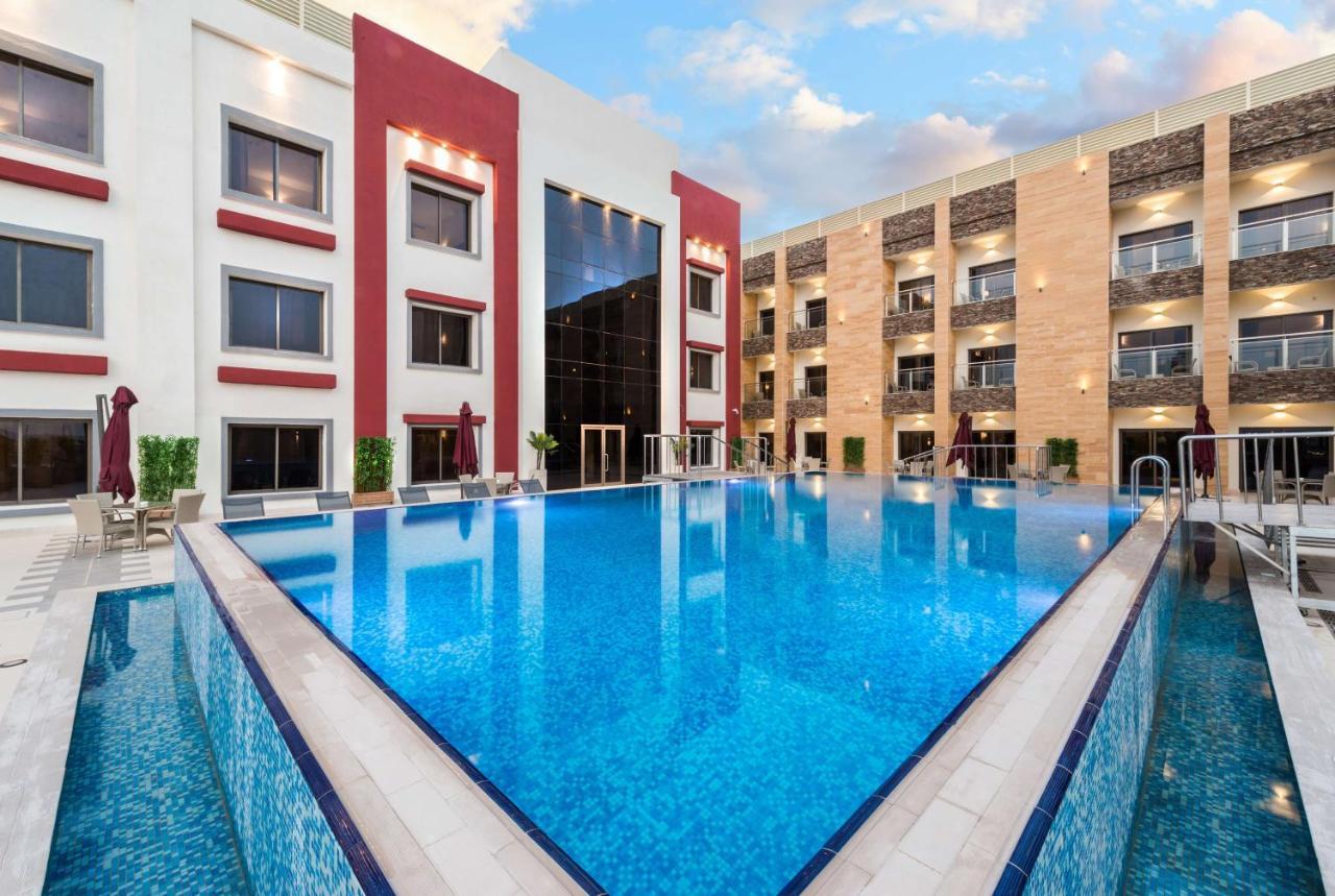 Best Western Plus Al Qurayyat City Center Ngoại thất bức ảnh