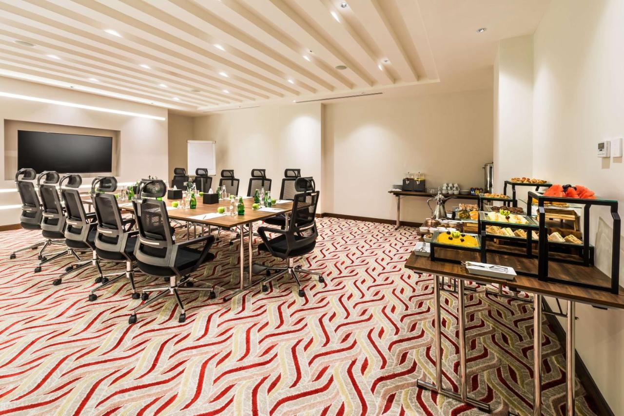 Best Western Plus Al Qurayyat City Center Ngoại thất bức ảnh