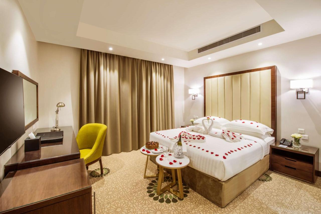 Best Western Plus Al Qurayyat City Center Ngoại thất bức ảnh