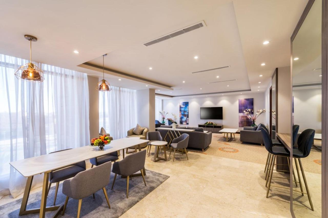 Best Western Plus Al Qurayyat City Center Ngoại thất bức ảnh