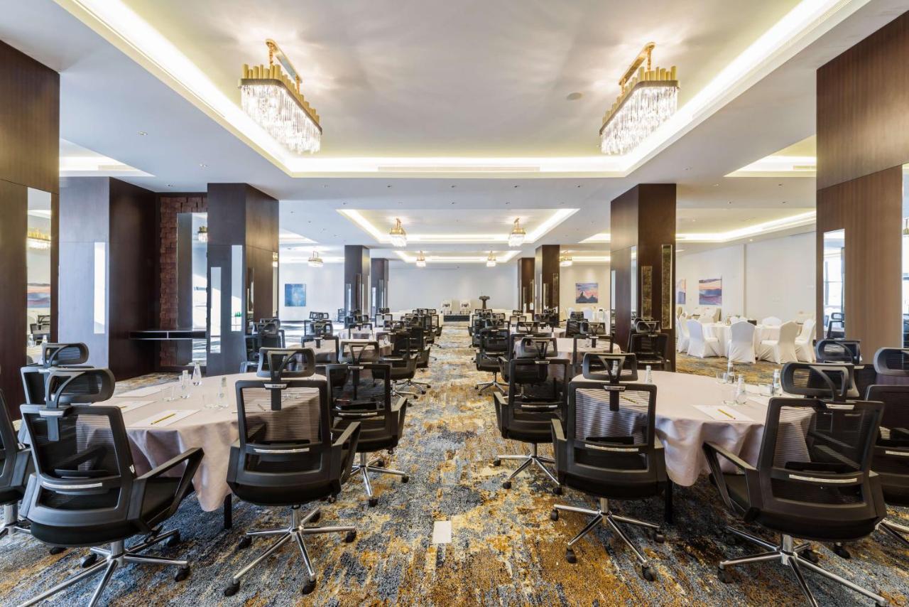 Best Western Plus Al Qurayyat City Center Ngoại thất bức ảnh